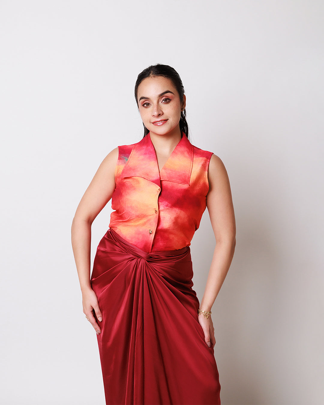 Roohi Sleeveless Shirt